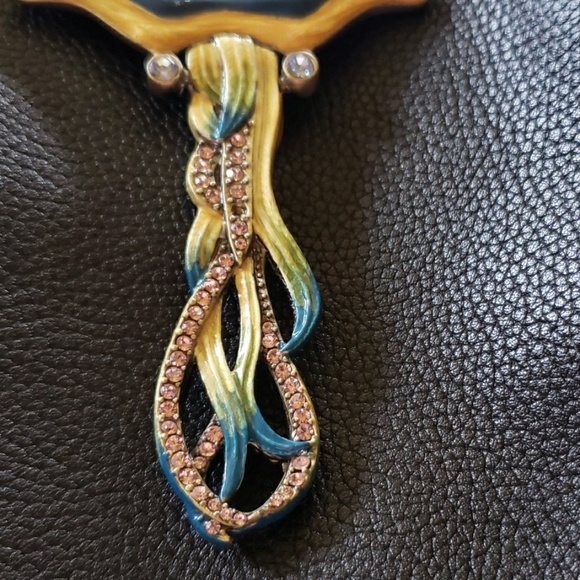 Antique elaborate handheld mirror - Picture 7 of 8